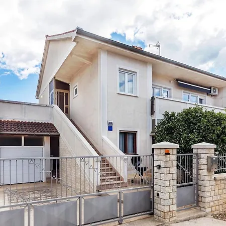 Apartman Mare Pensionat Pula