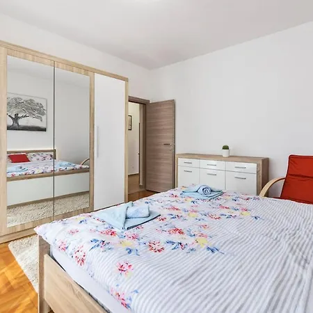 Pensionat Apartman Mare *