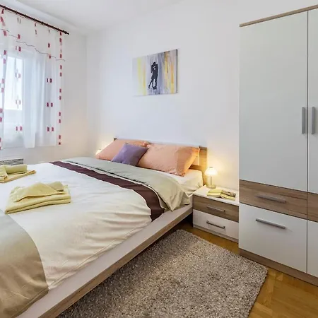 Pensionat Apartman Mare *